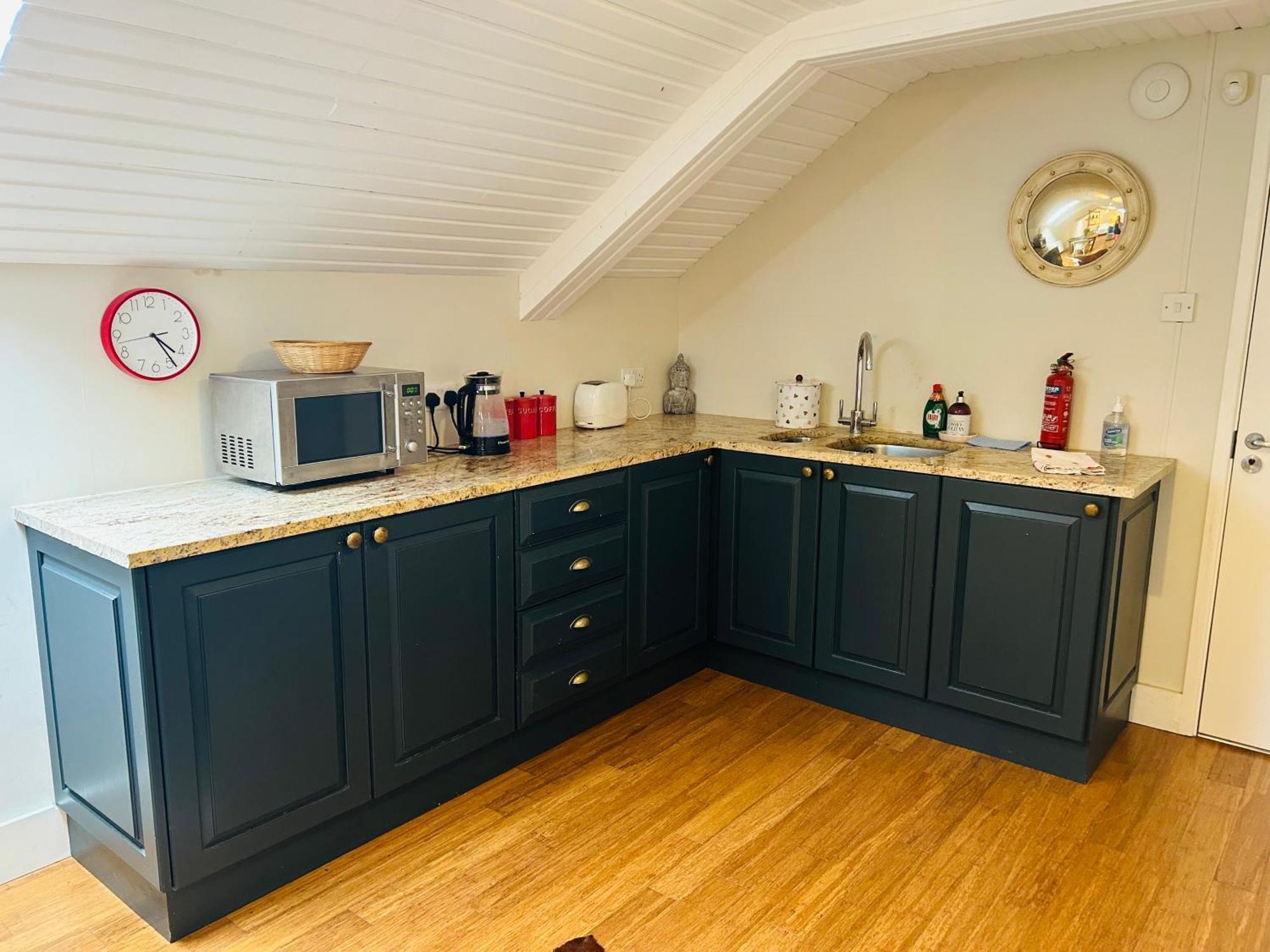 Glastonbury Festival En-Suite Studio With Kitchenette - 2 Miles To Site Екстериор снимка